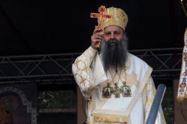 OGLASIO SE PATRIJARH PORFIRIJE NA INSTAGRAMU: Ne pristajemo da se u pitanje dovodi naš identitet