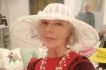 MAJA VOLK VEĆ KUPILA GROBNO MESTO: Morbidnim potezom šokirala javnost - evo šta piše na spomeniku!