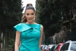 PRVE FOTOGRAFIJE TRUDNE SANJE KUŽET: Voditeljka pokazala stomak u dugoj elegantnoj haljini