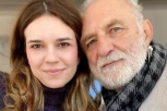 GRUDI DEVOJKE LAZARA RISTOVSKOG KIPE NA SVE STRANE, PROCURIO NAJVRELIJI SNIMAK DO SADA: Fanovi odlepili za Anicom, traže još!