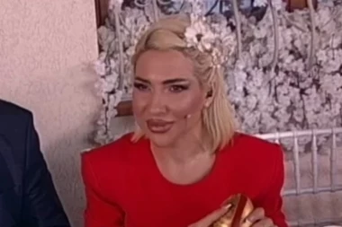 DEMON ME ZASKOČIO DA MI SLOMI KIČMU: Jovana Jeremić sumnja da joj neko baca CRNU MAGIJU!