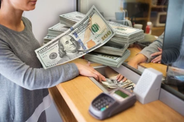 Evo koliko biste ZARADILI da ste u OVO uložili 1.000 dolara - ulaganje se i te kako ISPLATILO!