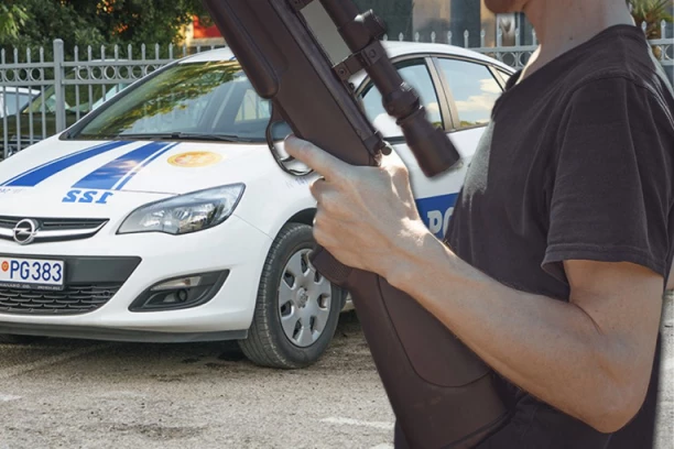 BRUTALNA LIKVIDACIJA U PODGORICI! Boljeviću dugovali pare, pa ga MUČKI UBILI pucnjem u glavu dok je ležao na zemlji!