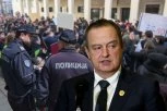 BLOKADE PREVOZA I INSTITUCIJA NEĆE BITI TOLERISANE! Oglasio se ministar Dačić o najavljenim protestima foteljaša u Beogradu!