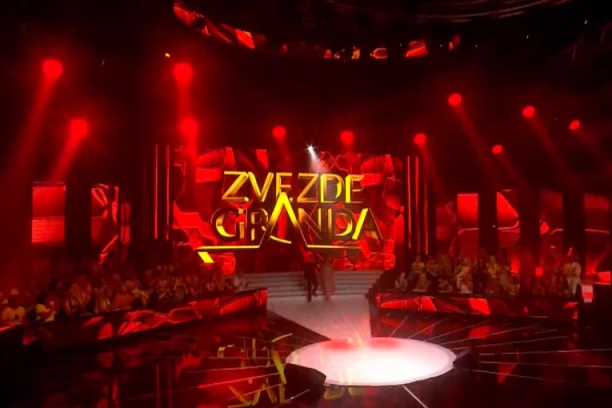 POSTALA JE MAMA! Zvezda takmičenja "Zvezde Granda" na svet DONELA ĆERKICU, isplivale fotke iz porodilišta! (FOTO)